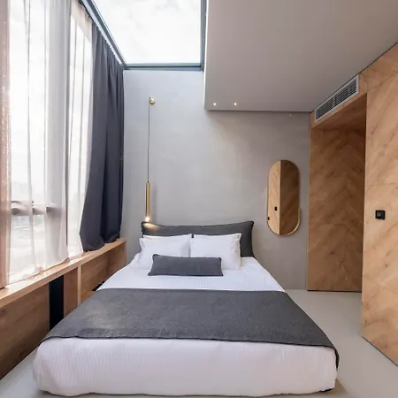 Ag Hotel