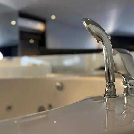 Ag Ξενοδοχείο 3*